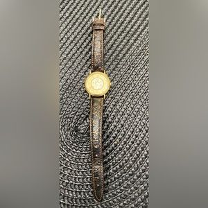 Vtg SEIKO Gold Tone Women's Watch 1N00-0D59 Leather Band